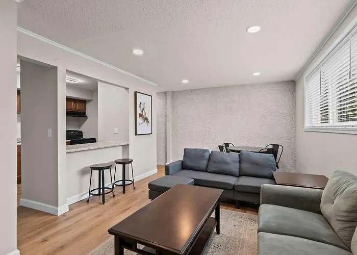 Apartamento Newly Renovated Unit In Spfld #103 *