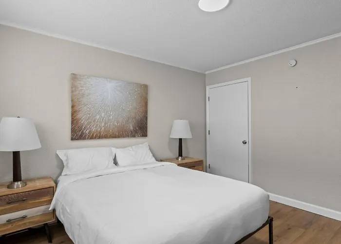 Newly Renovated Unit In Spfld #103 *